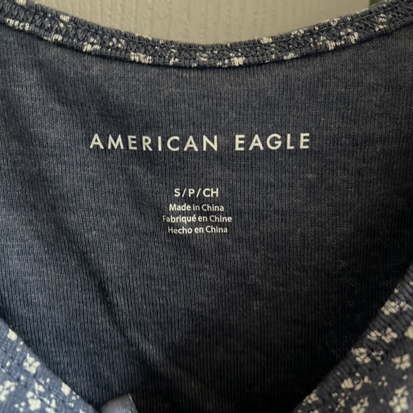 A comfortable, flattering, flower crop top. - Picture 2 of 4